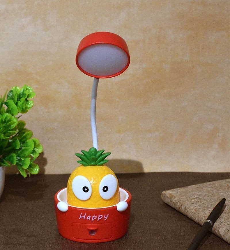 Bobblehead Pineapple Lamp