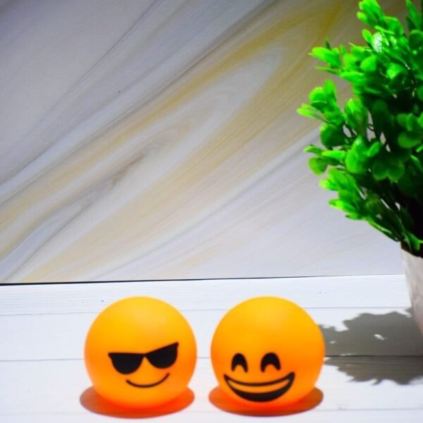 Mini Smiling Faces Night Lamp (1 Pc)