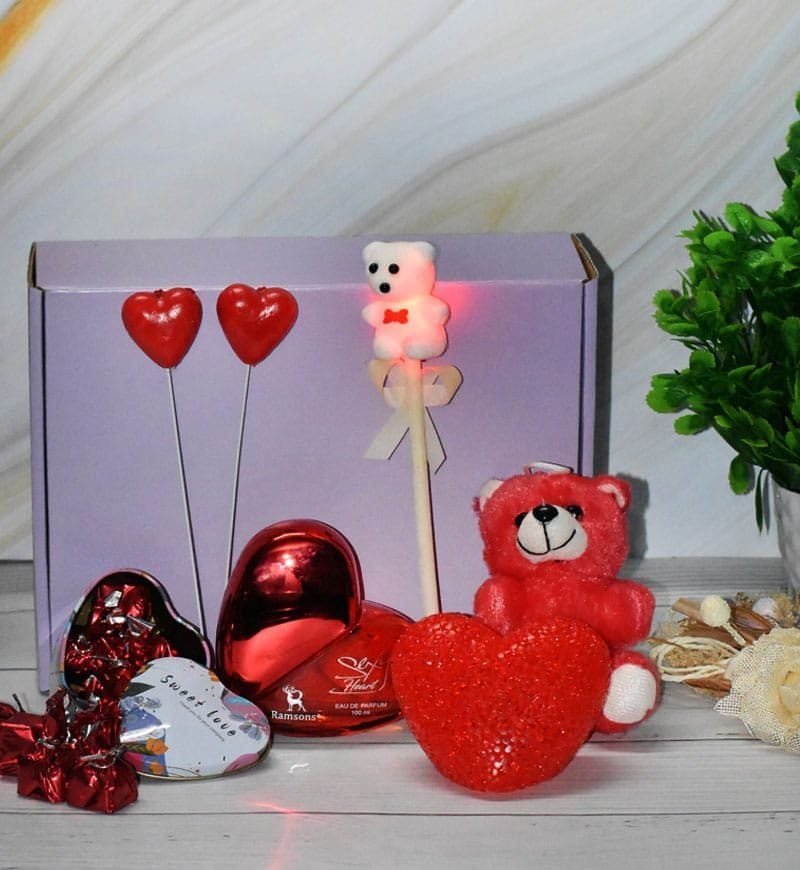 Valentine Heart Hamper - Image 3