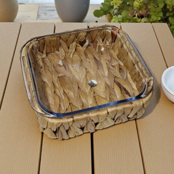 Lecasa – Glass Baking Dish with Handwoven Water Hyacinth Square Basket – 900ml
