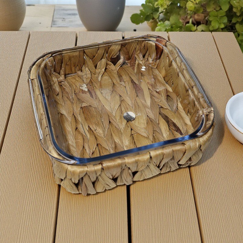 Lecasa - Glass Baking Dish with Handwoven Water Hyacinth Square Basket - 900ml
