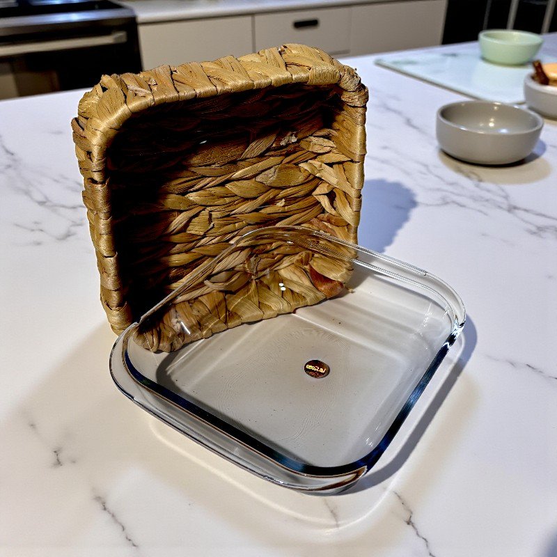 Lecasa - Glass Baking Dish with Handwoven Water Hyacinth Square Basket - 1100ml - Image 2